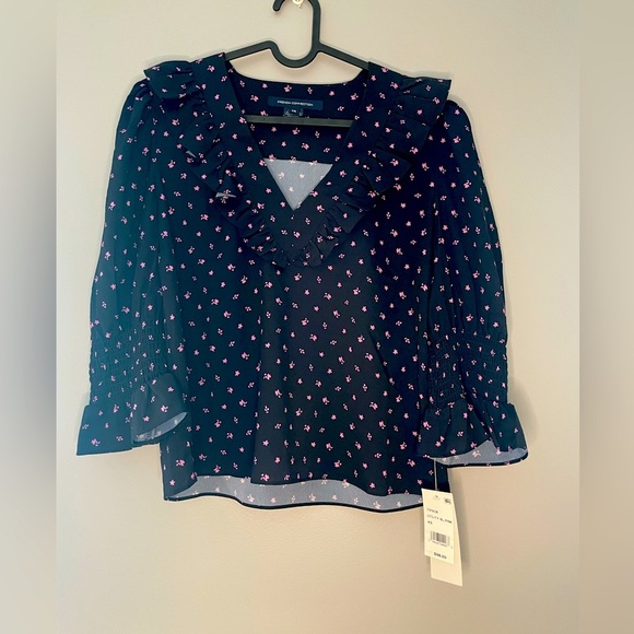 New French Connection 3/4 length sleeves size XS black with pink flowers - Picture 1 of 8